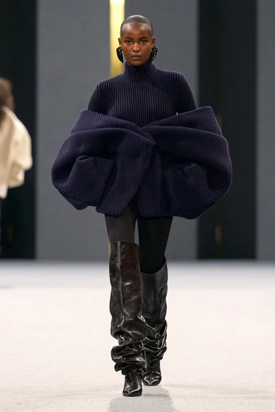 Look 23